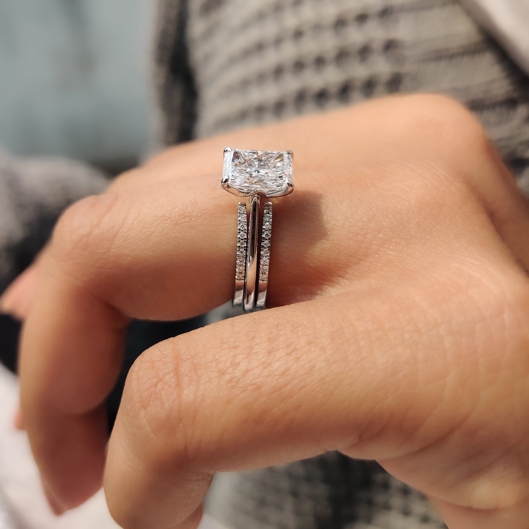 Round Diamond Band with Open Gap Design Image secondaire du produit