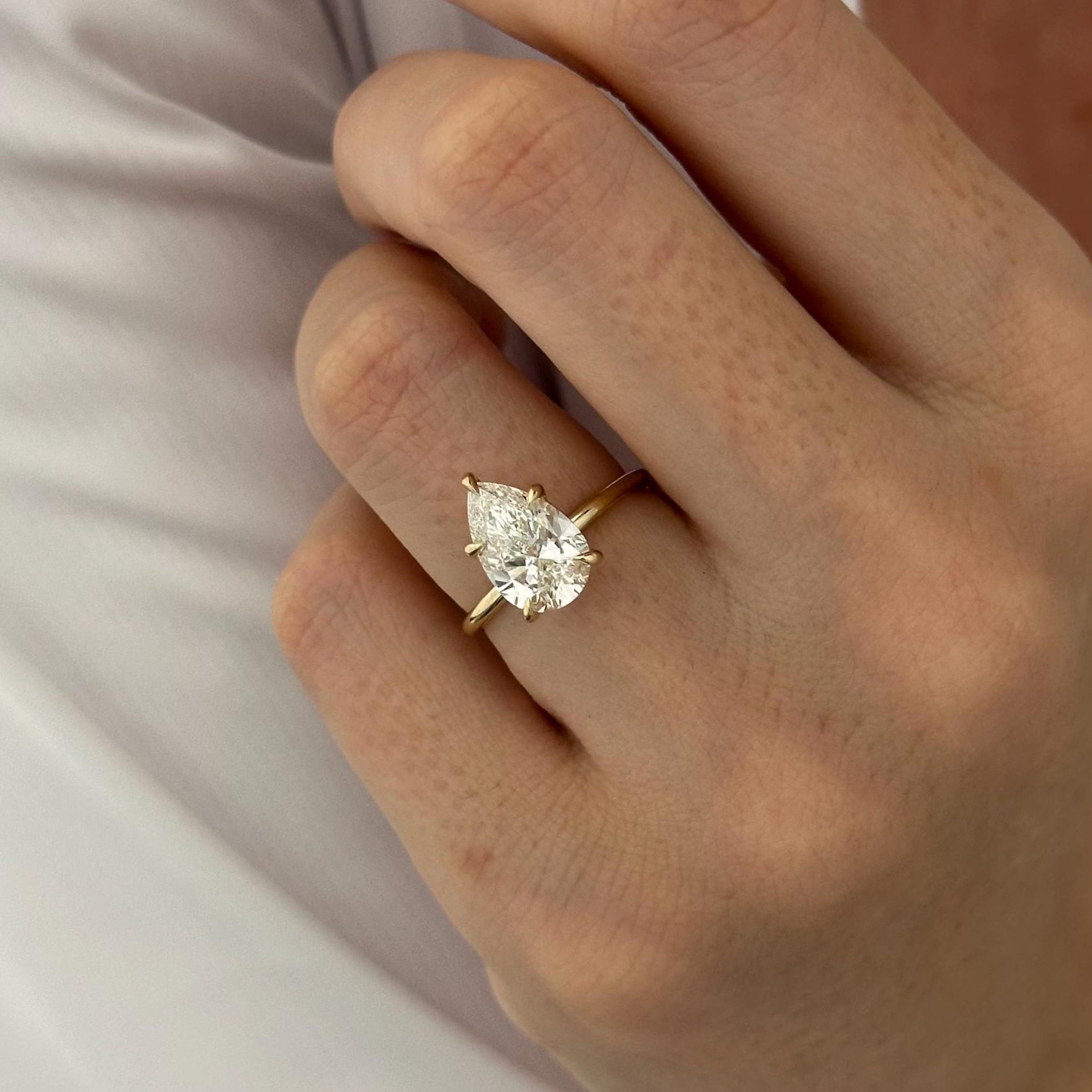 3.0 CT Pear Cut Moissanite Solitaire Style Engagement Ring
