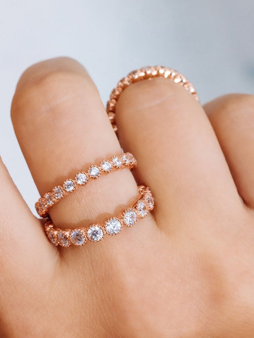 0.75 TCW Round Brilliant Cut Bezel Set Vintage Wedding Band