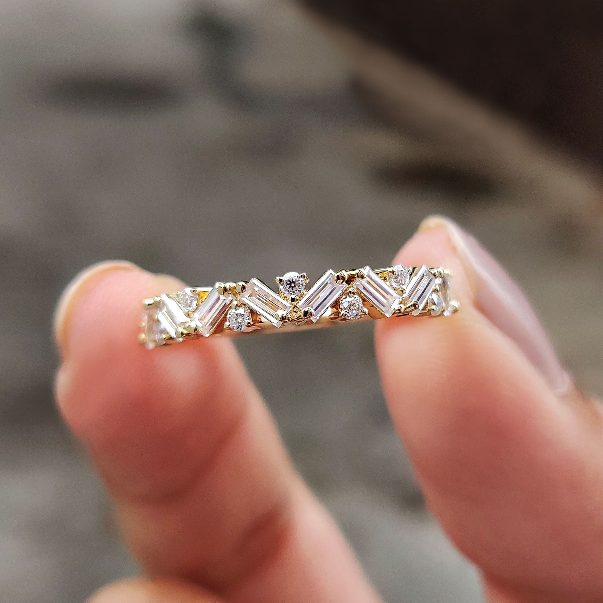 Baguette And Round Wedding Band In Zig Zag Style