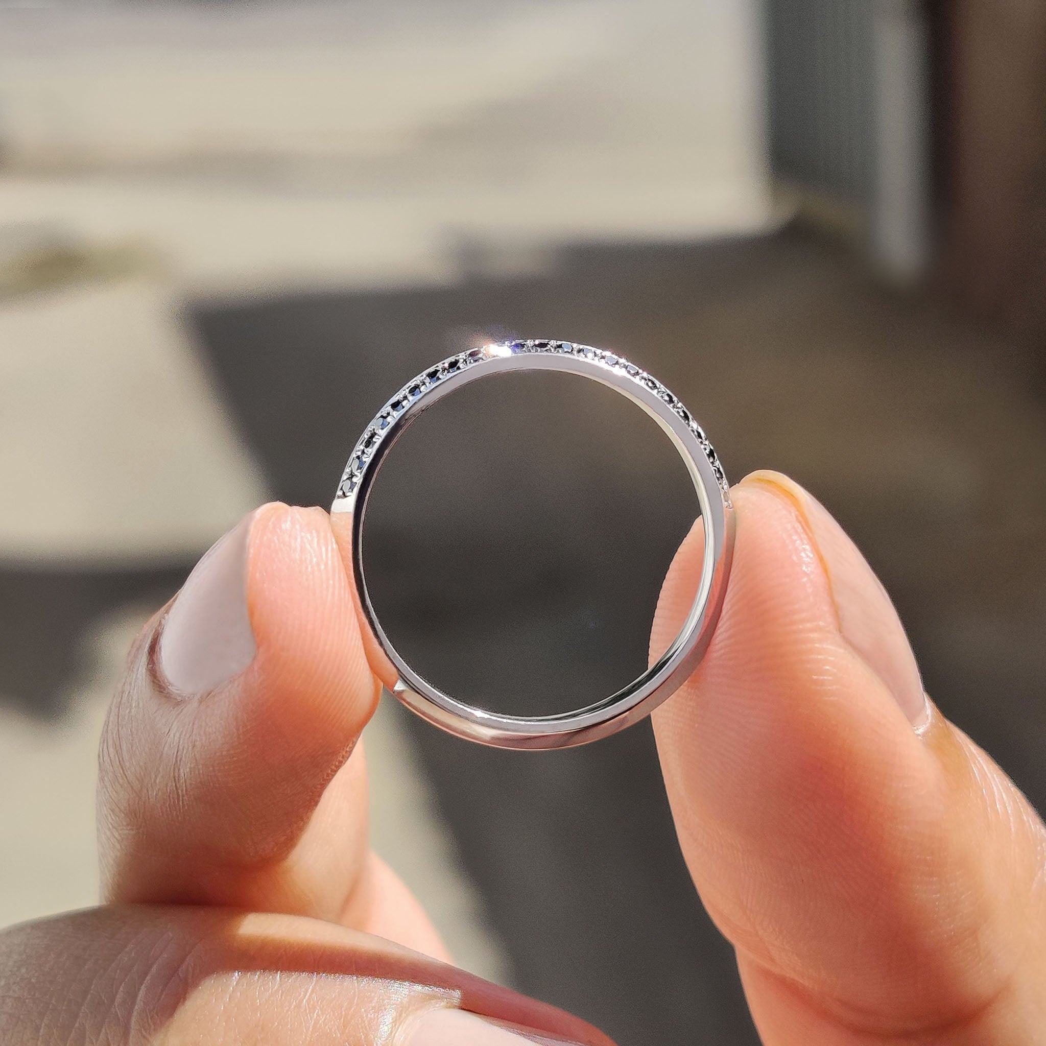 Knife Edge Wedding Band With Black Moissanite