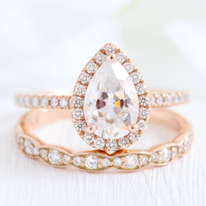 1.50CT Pear Cut Moissanite Halo Bridal Ring Set