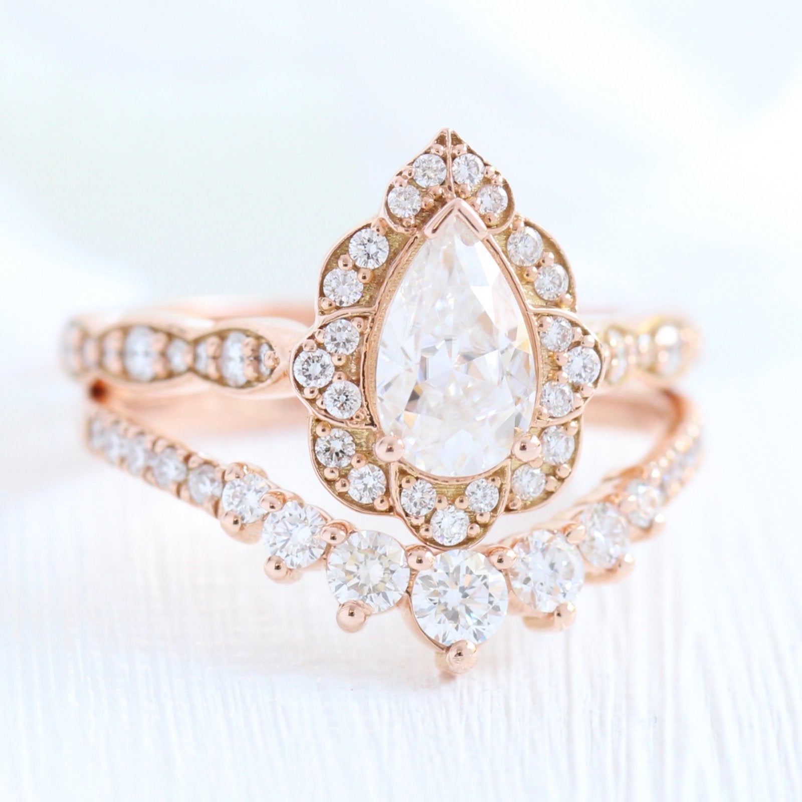 1.0CT Pear Cut Moissanite Halo Bridal Ring Set