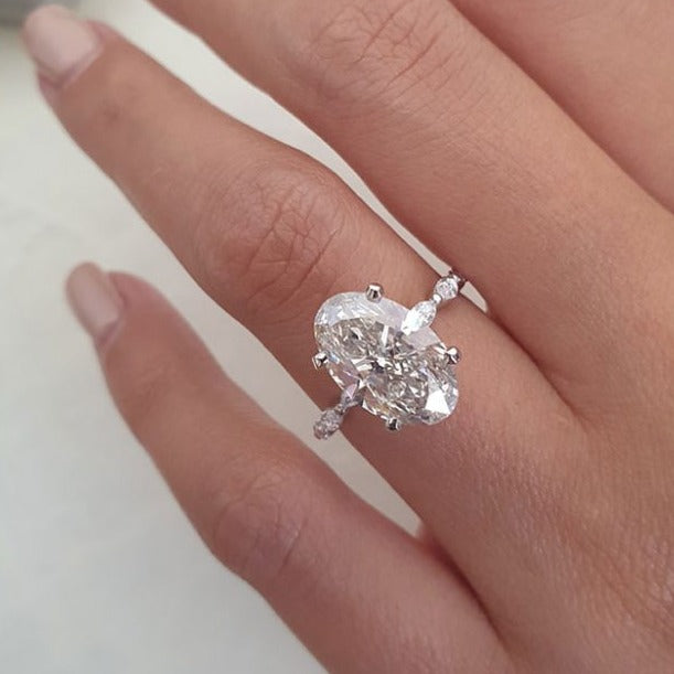 3.0 CT Oval Moissanite Solitaire Pave Setting Engagement Ring Imagen secundaria del producto