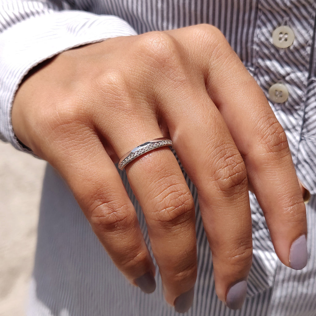 Knife Edge Wedding Band - Pave Diamond