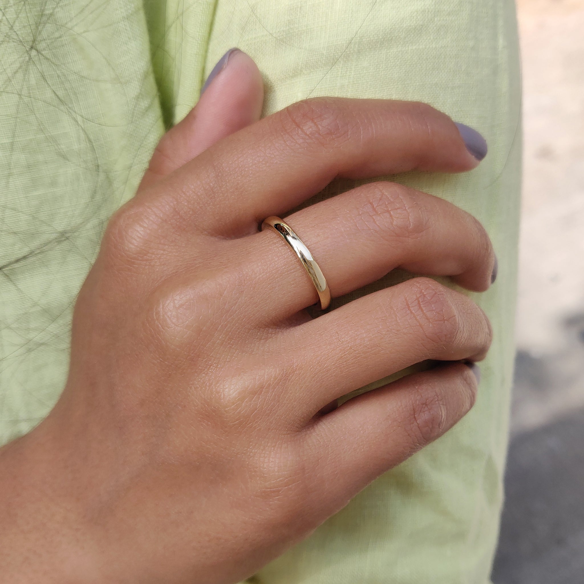 Simple Gold Wedding Band Secondary image
