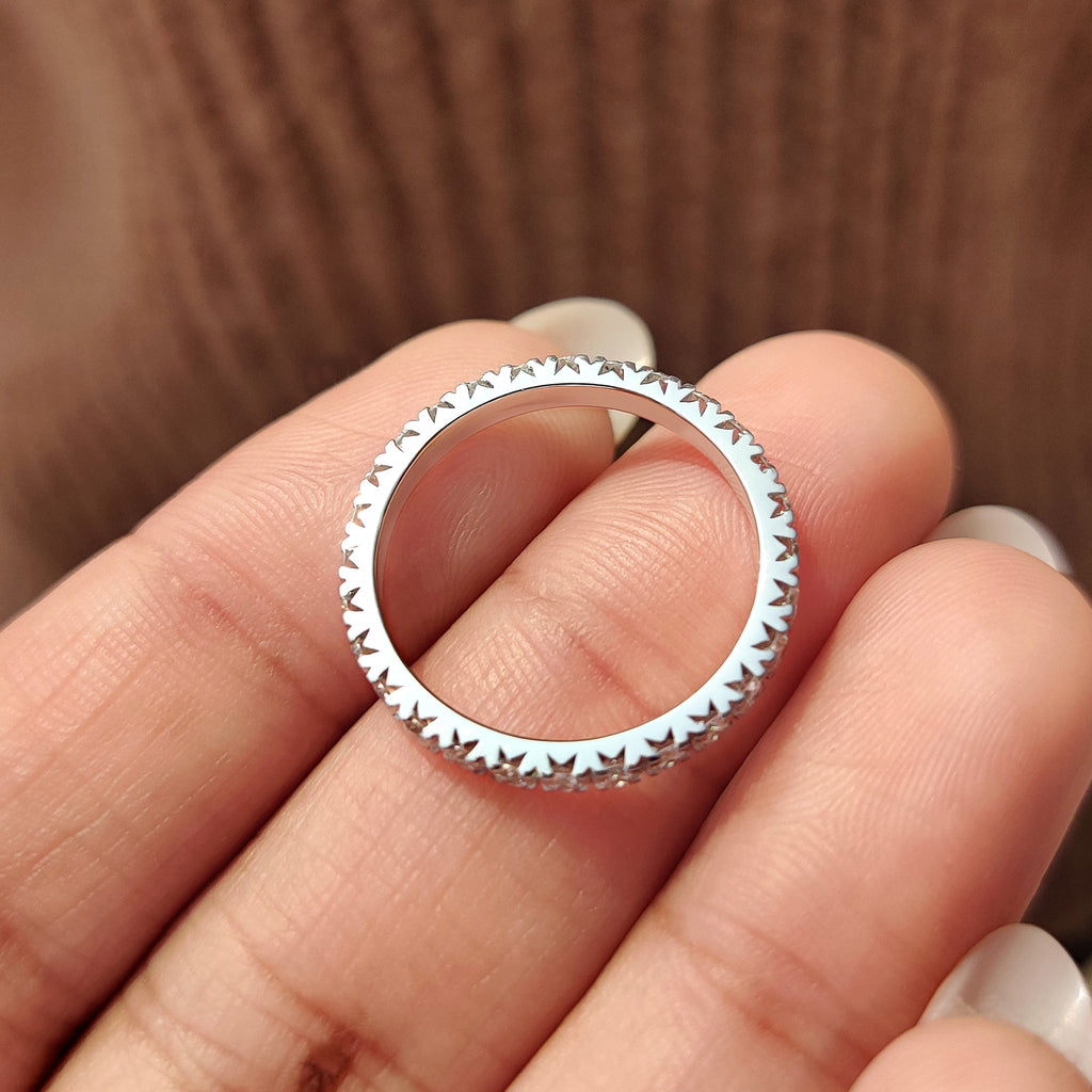 Round Cut Diamond White Gold Eternity Band