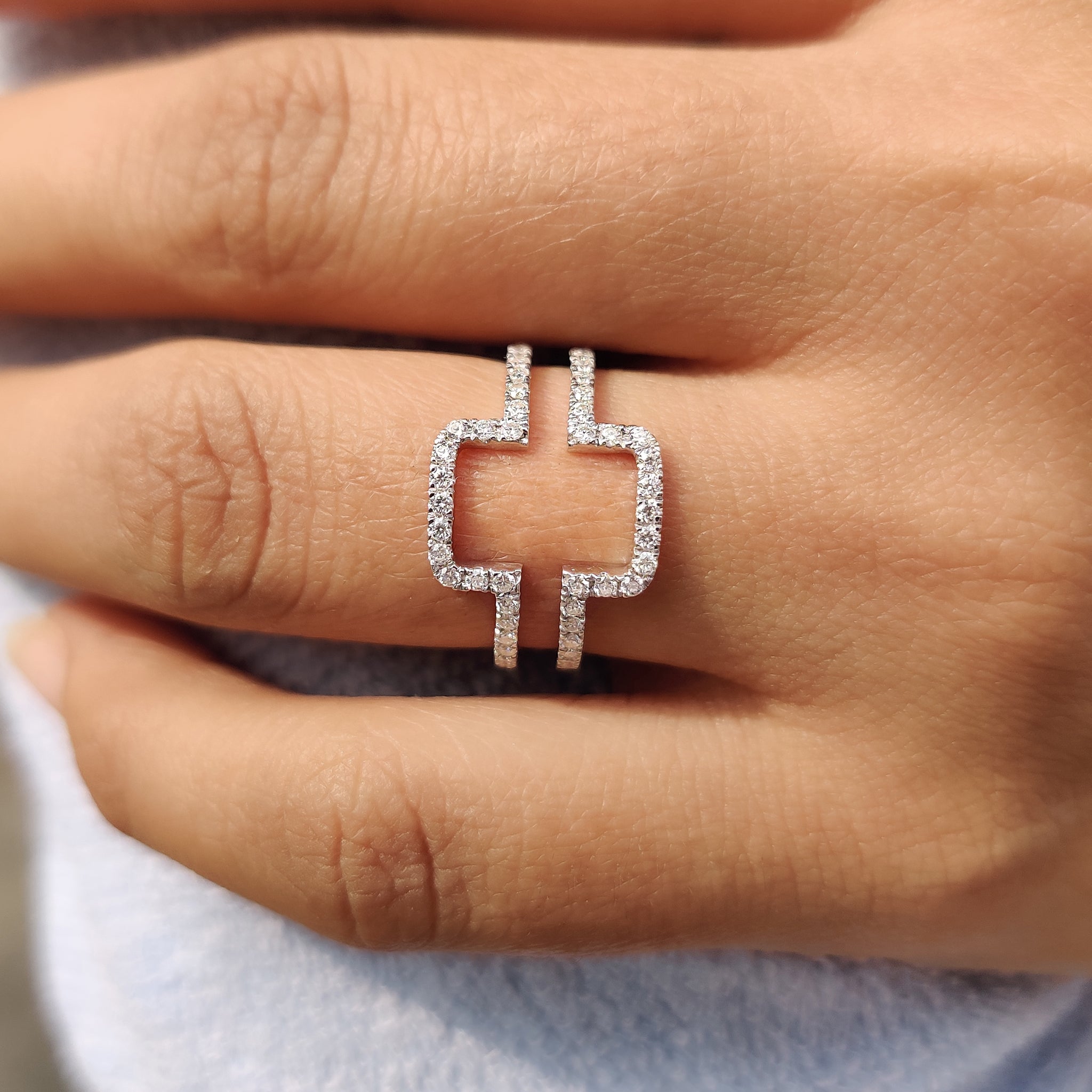 Round Cut Ring Enhancer Wedding Band In Wrap Guard style Image secondaire du produit