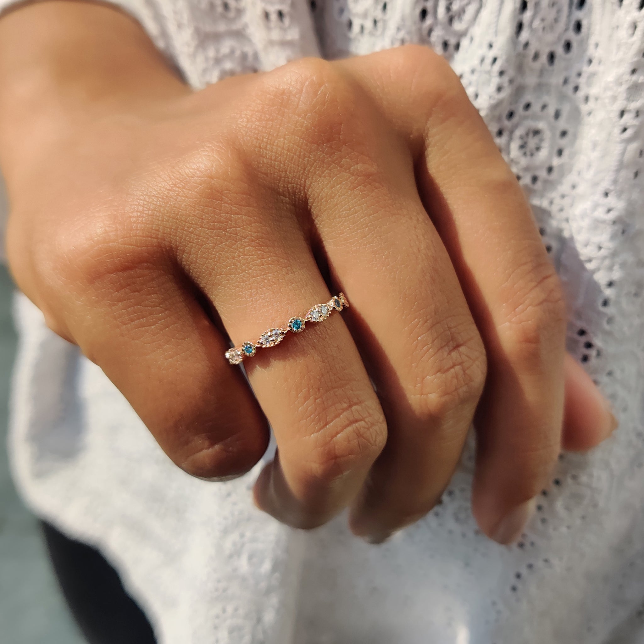 Round Cut Rose Gold Wedding Band Image principale du produit