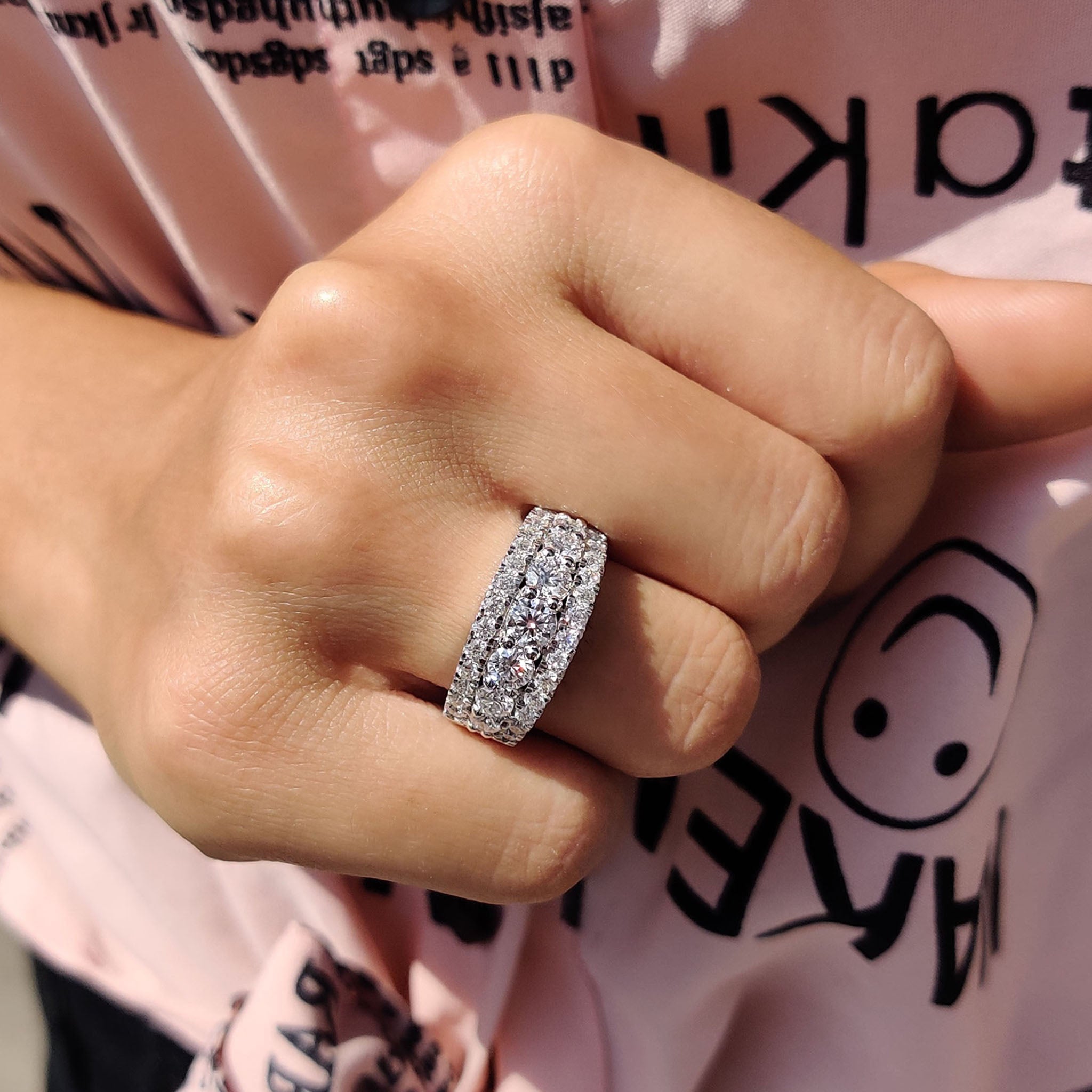 half eternity band In Round Cut Stone Imagen principal del producto