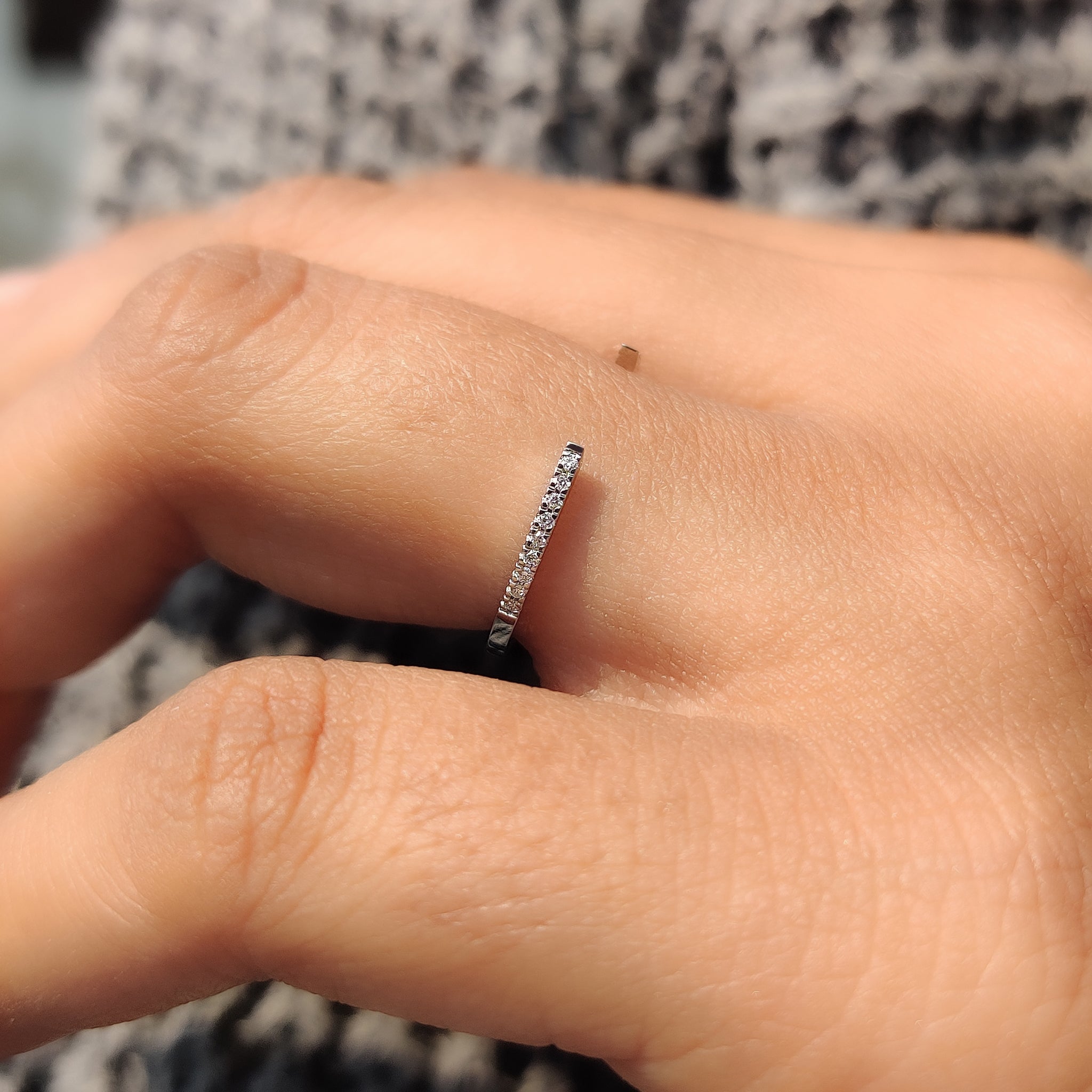 Round Diamond Band with Open Gap Design