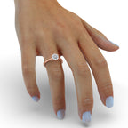 Round Cut Diamond Ring With 6 Prong Setting in Gold