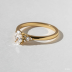 0.50 CT-1.0 CT Oval Cut Moissanite Cluster Setting Engagement Ring