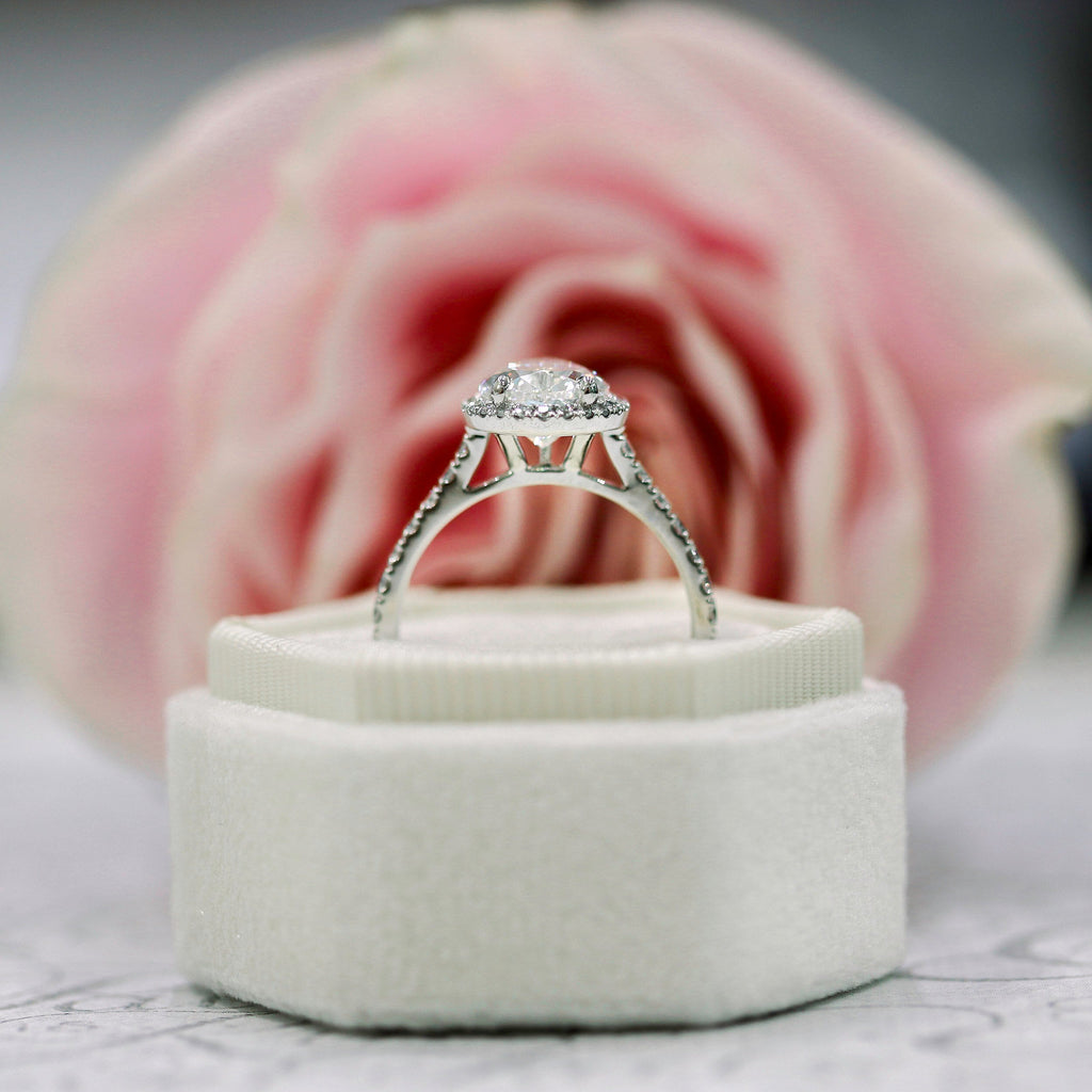 2.0 CT Pear Cut Moissanite Halo Setting Engagement Ring