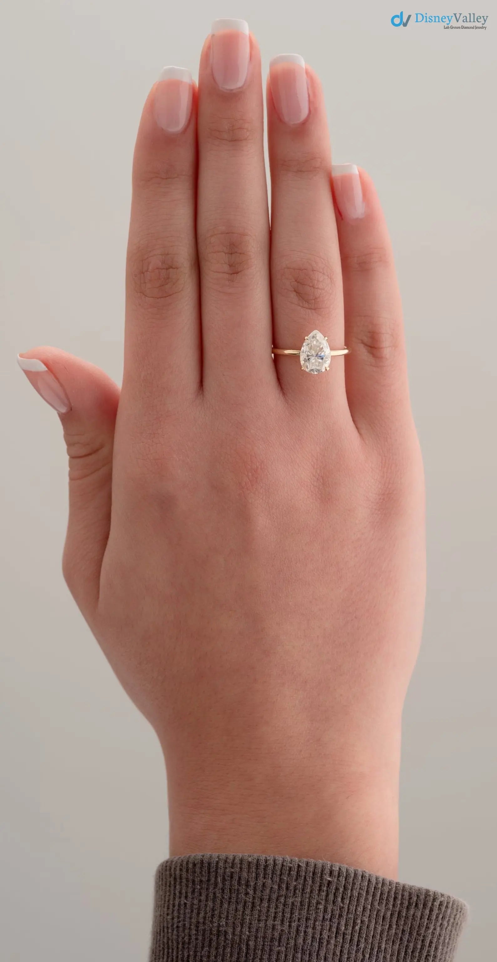 2 carat solitaire engagement ring Pear Shaped lab grown diamond rings DisneyValley Image principale du produit