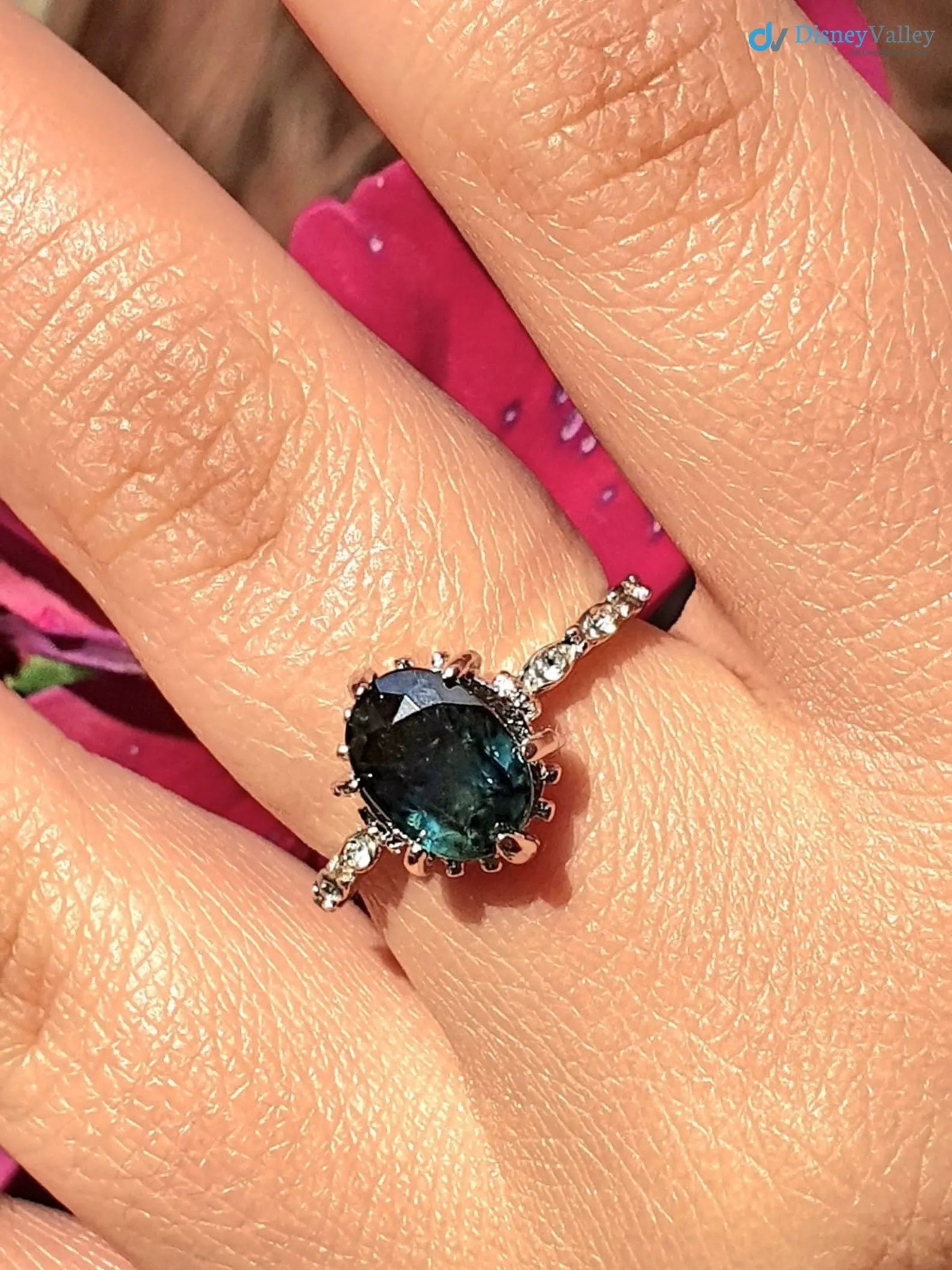 2.5 carat Peacock blue Sapphire oval cut lab grown Engagement Ring - DisneyValley