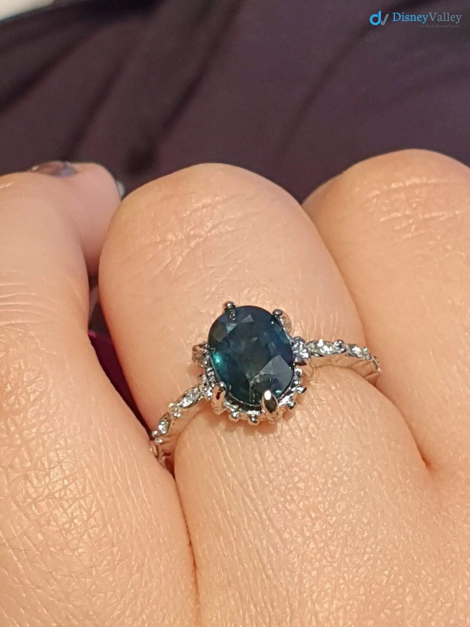 2.5 carat Peacock blue Sapphire oval cut lab grown Engagement Ring - DisneyValley