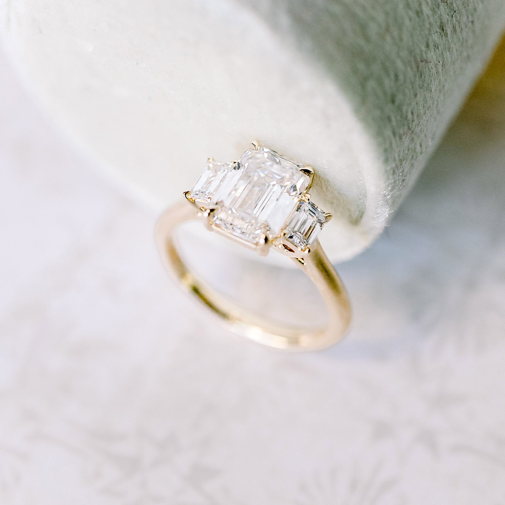 2.0 CT Emerald Moissanite Three Stones Engagement Ring