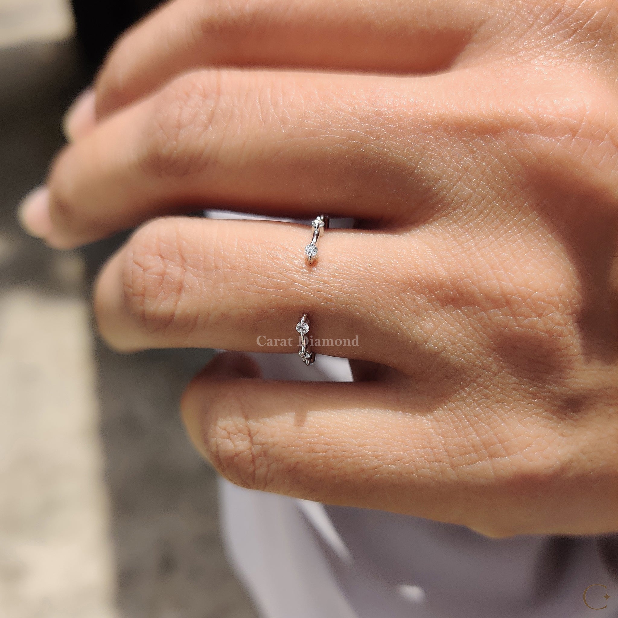 Open Gap Wedding Band with Round Cut Diamond Image secondaire du produit