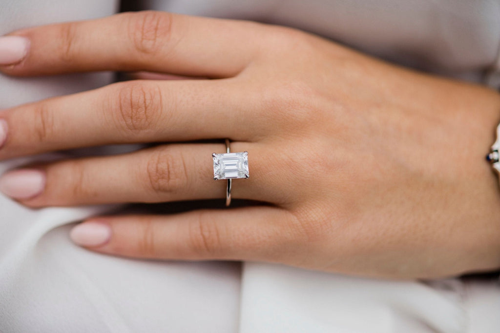 2.60 CT Emerald Moissanite Solitaire Engagement Ring