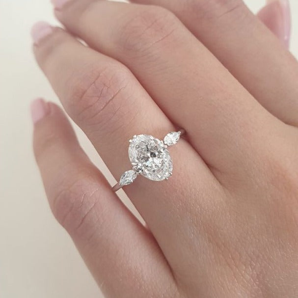 2.0 CT Oval Moissanite Three Stones Engagement Ring