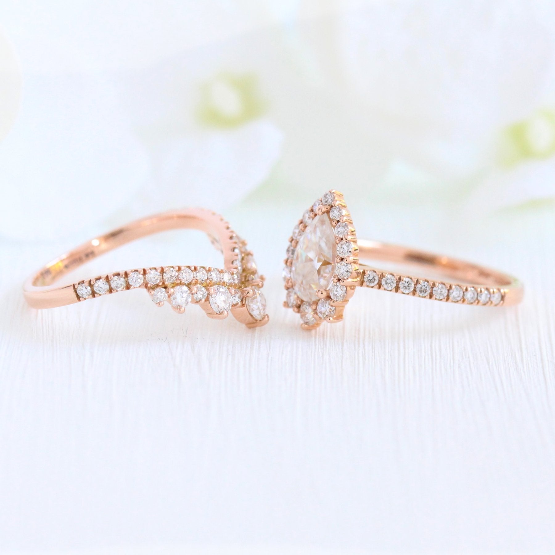 1.0CT Pear Cut Moissanite Halo Bridal Ring Set