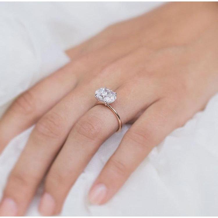 4.0 CT East-West Oval Moissanite Solitaire Engagement Ring
