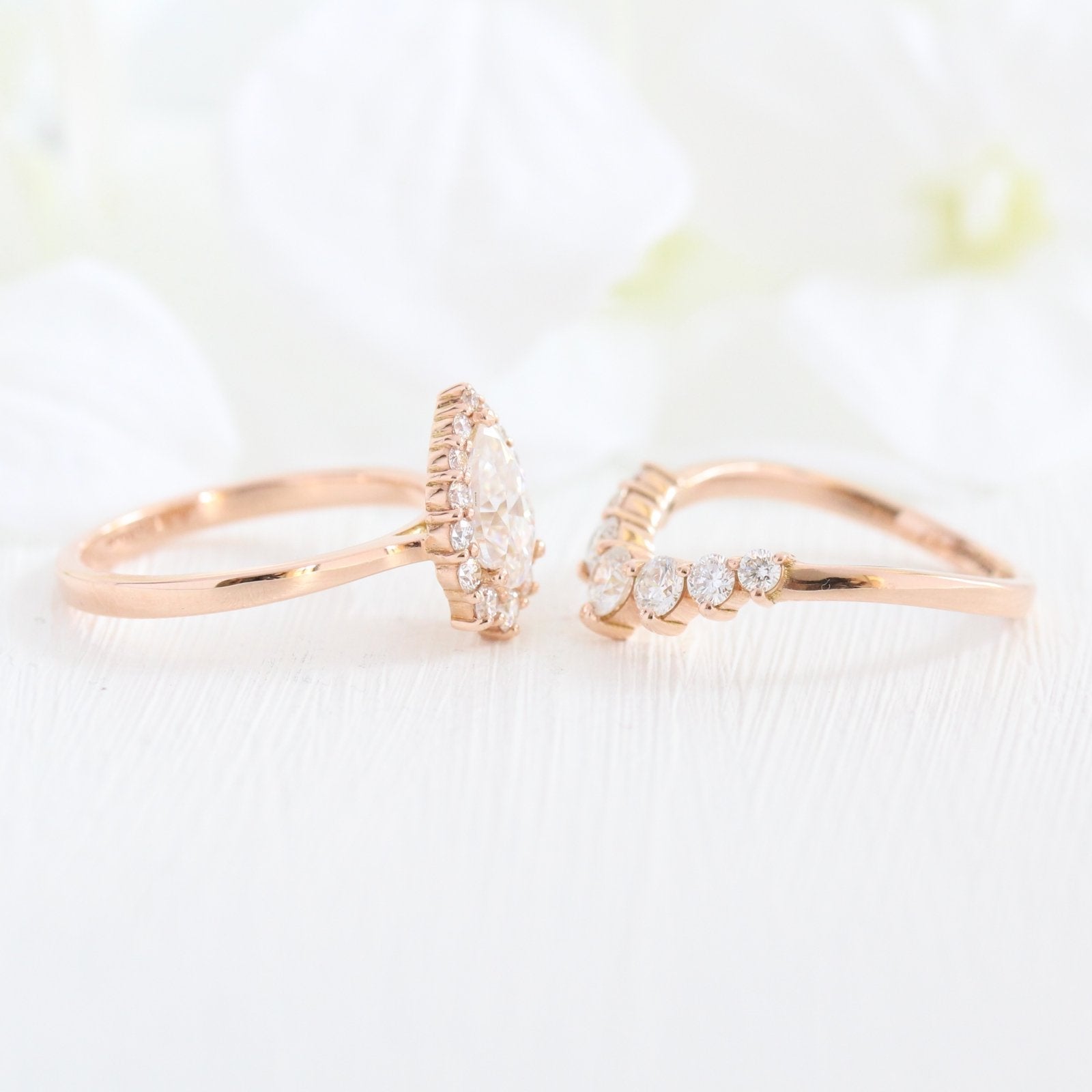 1.0CT Pear Cut Moissanite Halo Bridal Ring Set