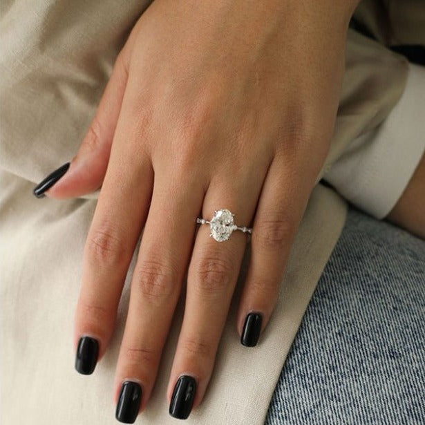 2.0 CT Oval Moissanite Dainty Style Engagement Ring