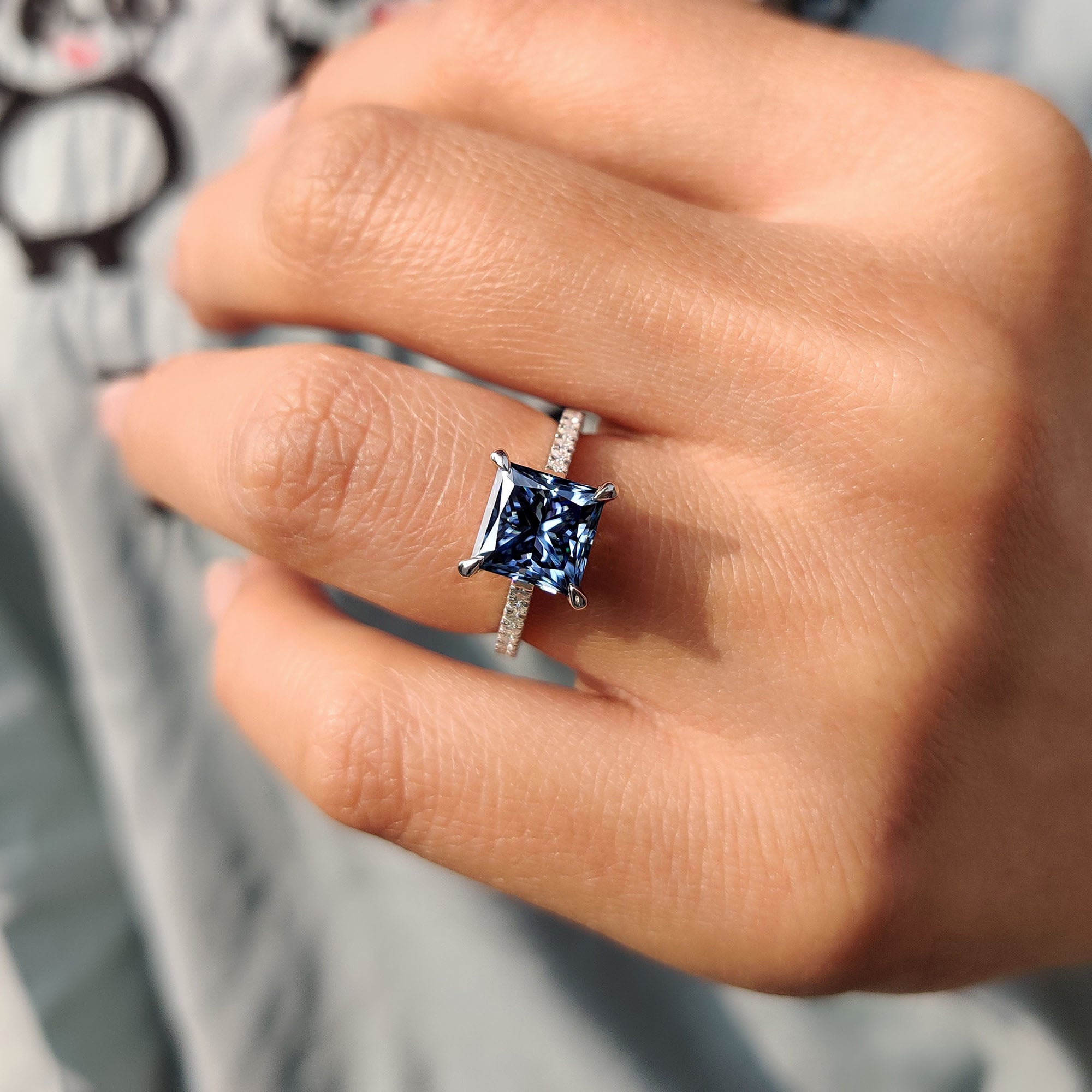 Royal Dark Blue Princess Cut Engagement Ring Secondary image