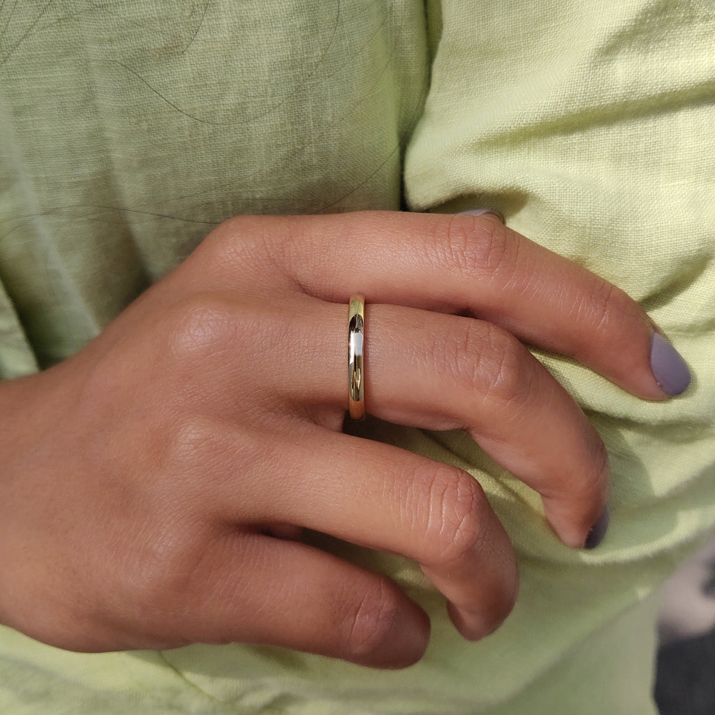 Simple Gold Wedding Band