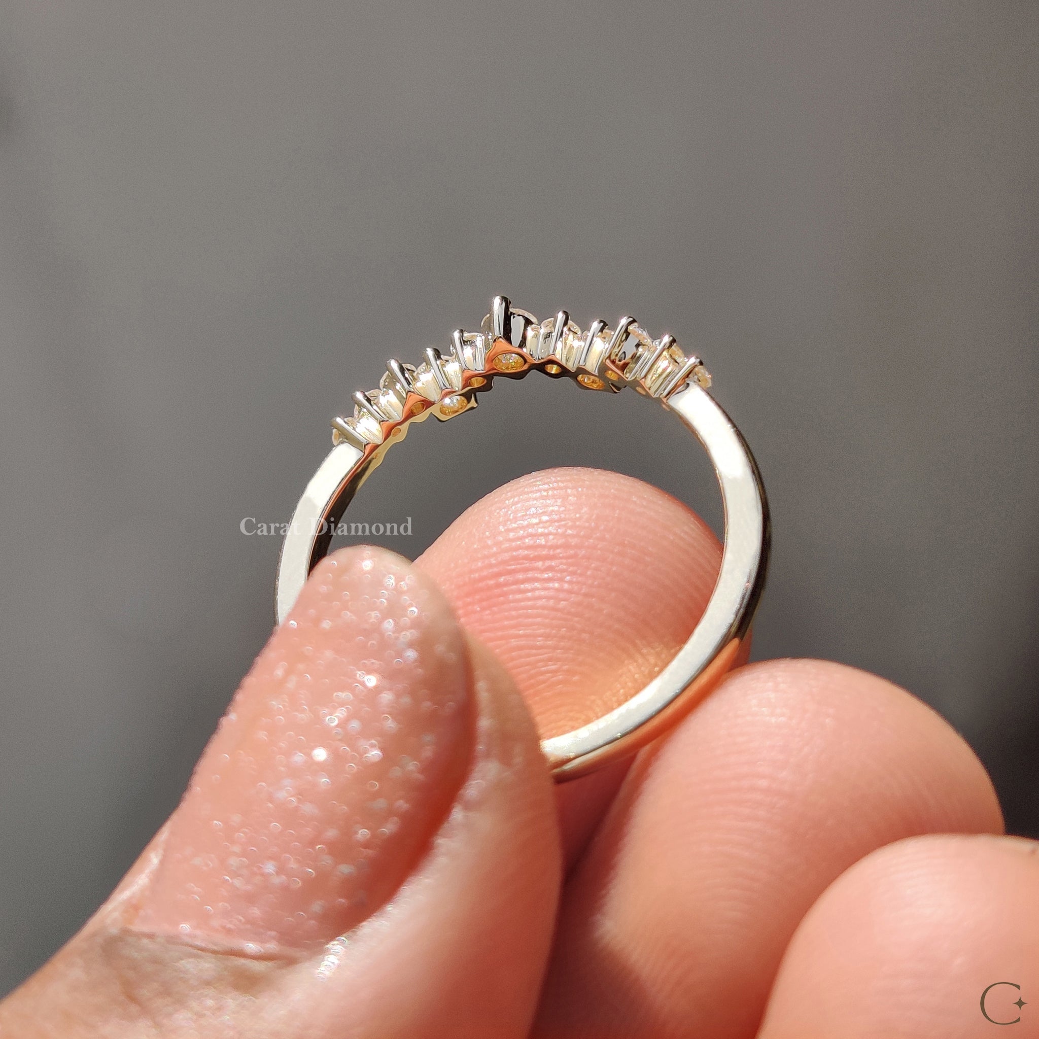 Round Cut Curvy Style Yellow Gold Wedding Band
