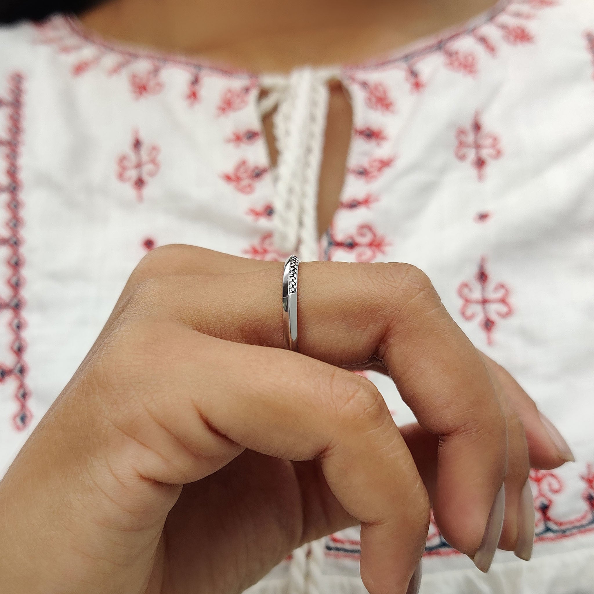 Knife Edge Wedding Band With Black Moissanite Secondary image