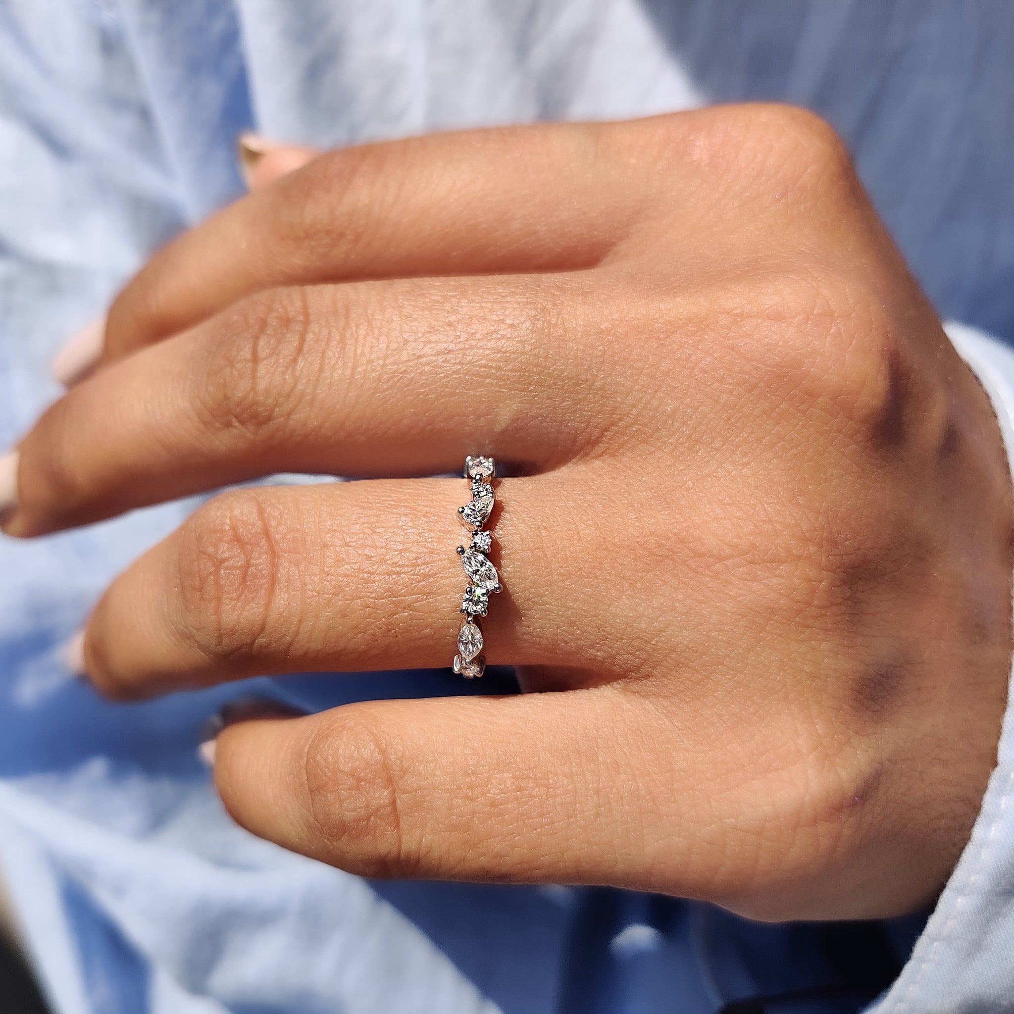 Multi Shape Moissanite Band In Half Eternity Style Zweitbild