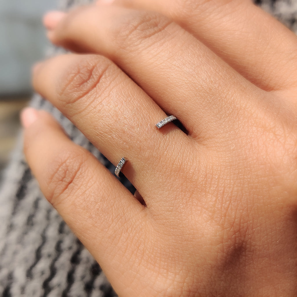 Round Diamond Band with Open Gap Design