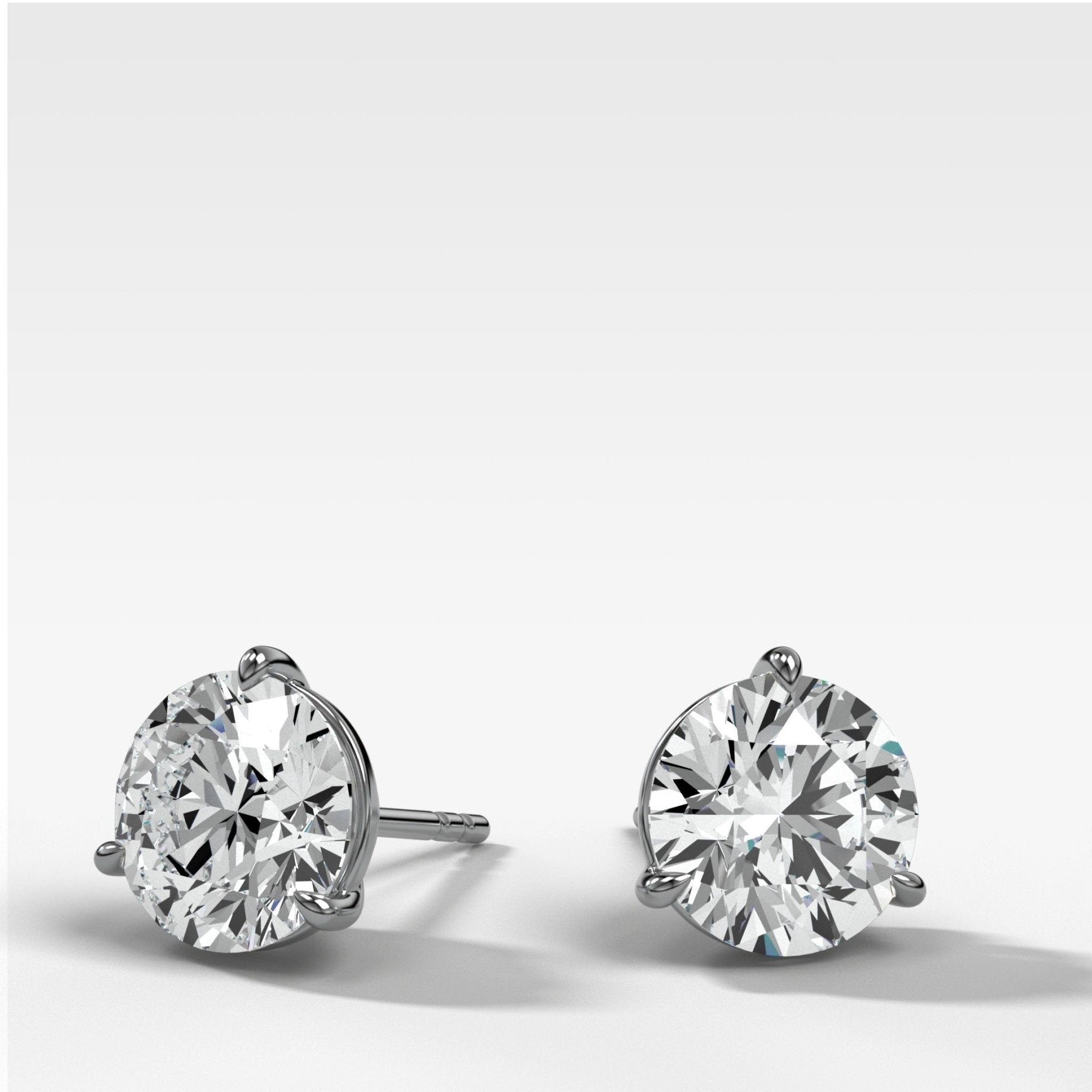 Round Cut Single Point Prong Diamond Studs