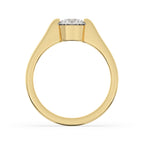 Single Diamond Engagement Ring Round Diamond in Gold Setting