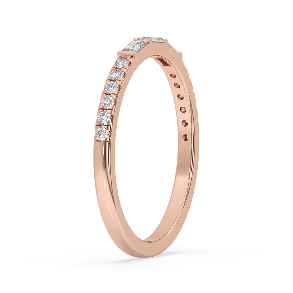 Half Eternity Wedding Band – Sparkle Without Limits Imagen secundaria del producto