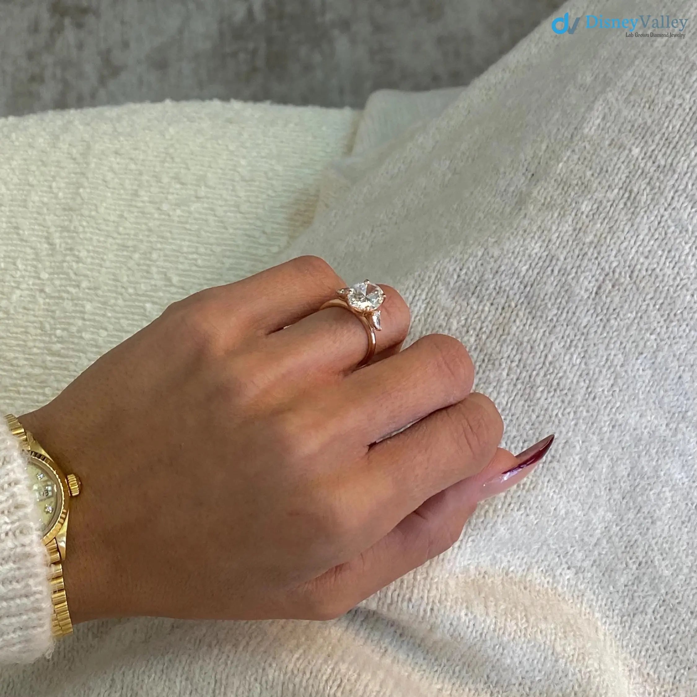 3.50 Carats IGI Certifed Lab Grown Oval Cut Diamond Engagement Ring - DisneyValley