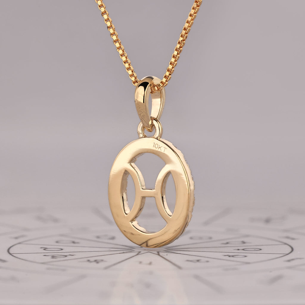 Halo Pisces Pendant In Yellow Gold