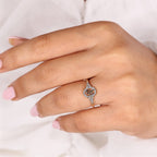 Leo Ring With Round Cut Side Stone
