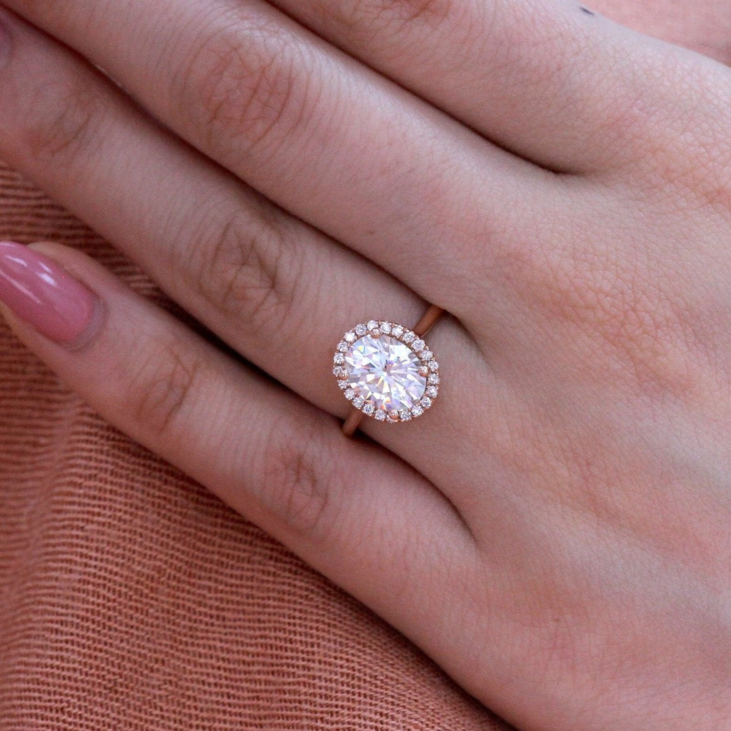 2.0 CT Oval Cut Moissanite Halo Engagement Ring