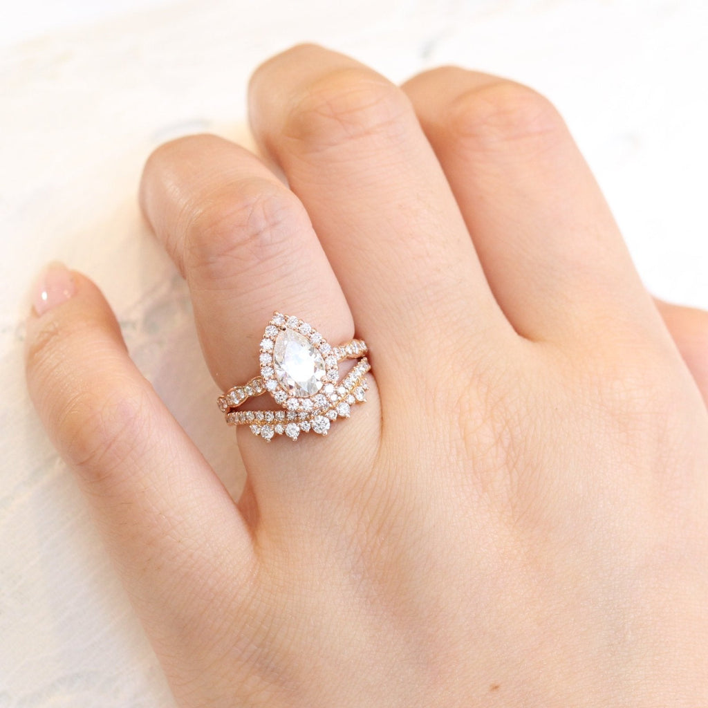 1.50CT Pear Cut Moissanite Halo Bridal Ring Set