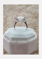 4.0 CT Pear Cut Moissanite Three Stones Engagement Ring