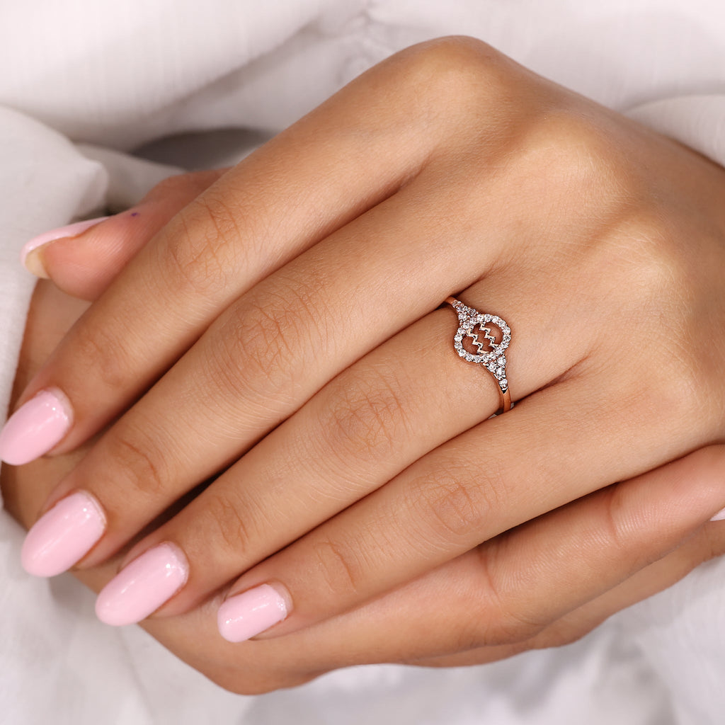 Aquarius Ring With Round Cut Side Stone