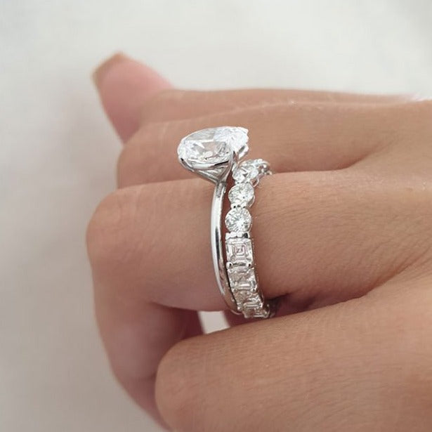 2.0 CT Oval Cut Moissanite Solitaire Engagement Ring