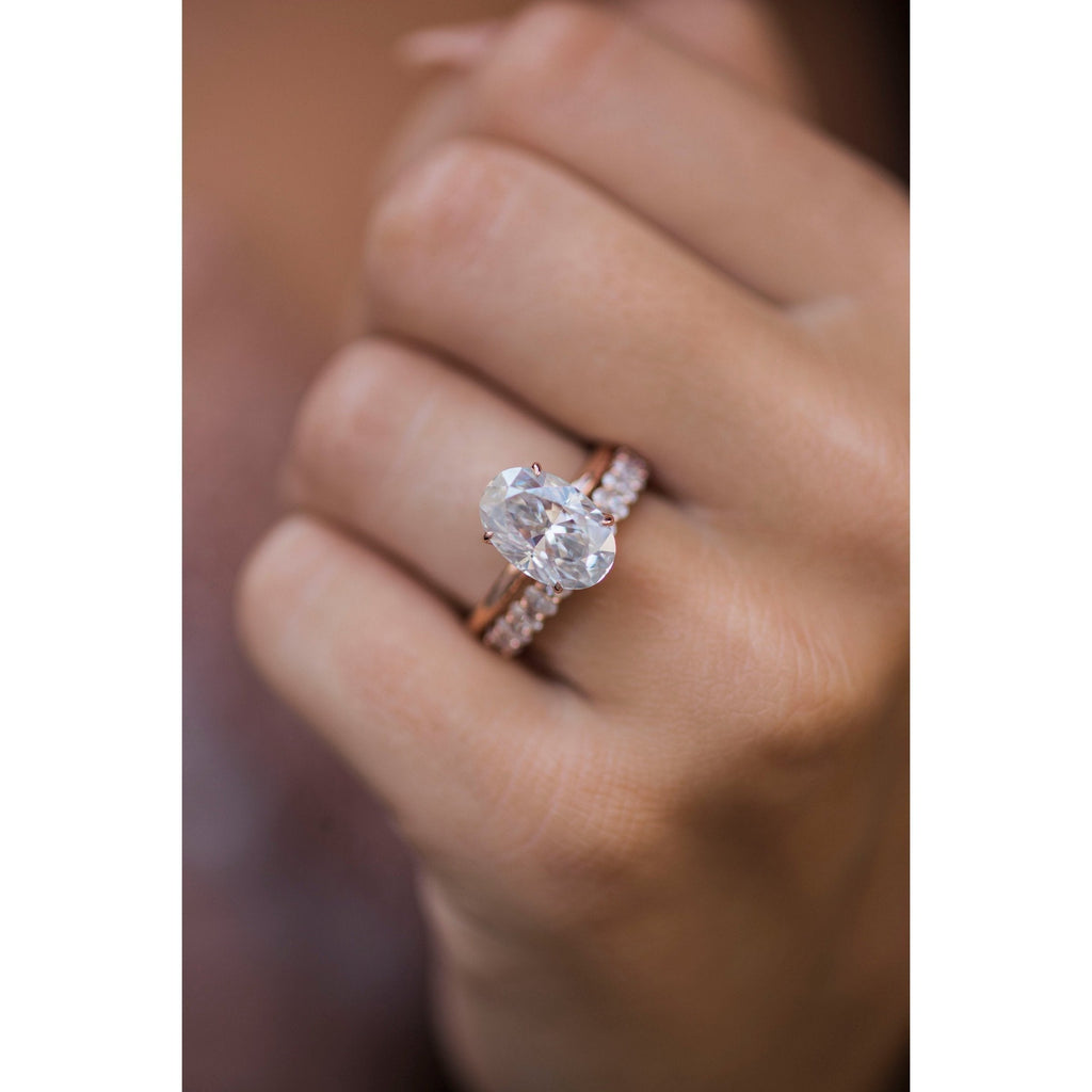 4.0 CT Elongated Oval Moissanite Solitaire Engagement Ring