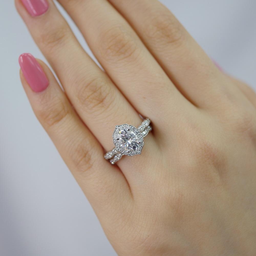 1.50 CT Oval Cut Moissanite Vintage Halo Bridal Ring Set