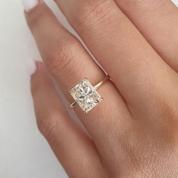 2.0 CT Radiant Cut Moissanite Solitaire Engagement Ring