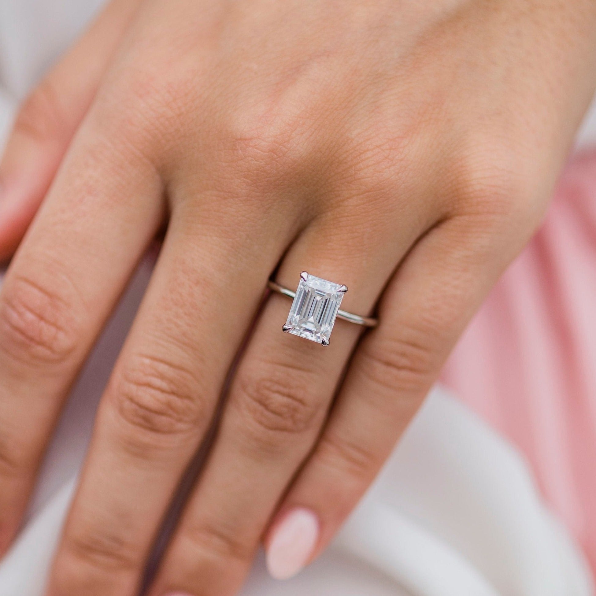 2.60 CT Emerald Moissanite Solitaire Engagement Ring